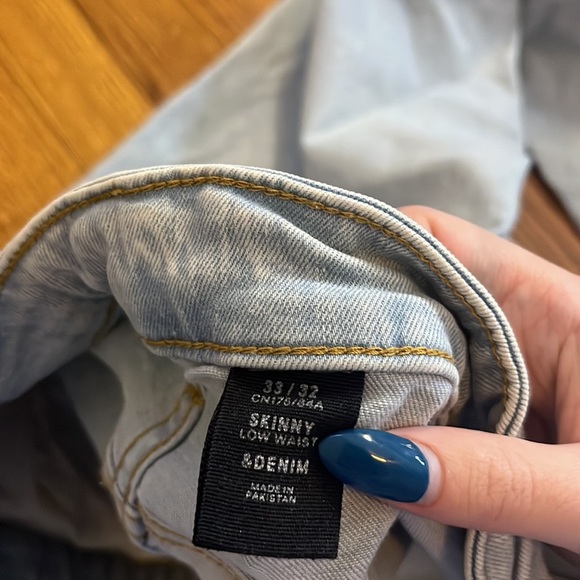 H&M Men’s Light Blue Skinny Low Waist Jeans Size 33/32 - Picture 6 of 7